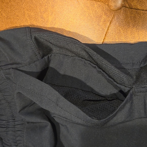 All In Motion Shorts - Picture 3 of 4